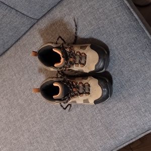 Boys youth winter boots